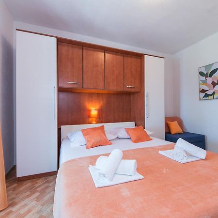 Apartments With A Parking Space Brela, Makarska - 16603 Pokój zdjęcie