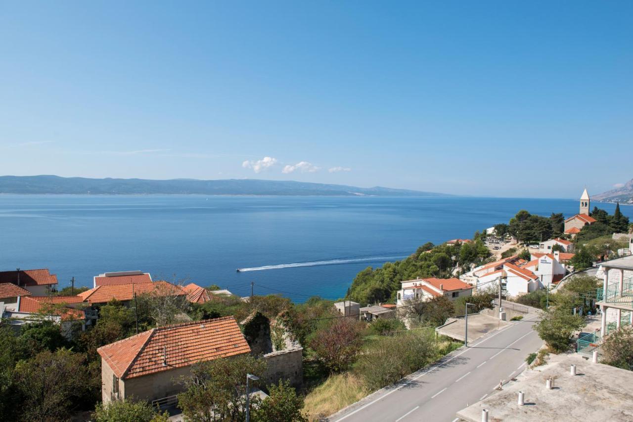 Apartments With A Parking Space Brela, Makarska - 16603 Zewnętrze zdjęcie